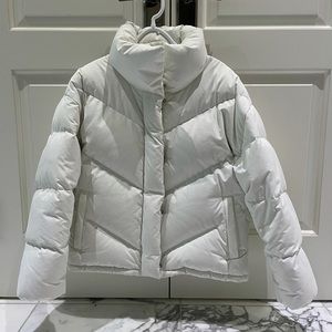 Aritzia Cloud Puffer Jacket